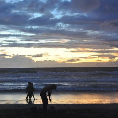 Villa Una Seminyak Zewnętrze zdjęcie